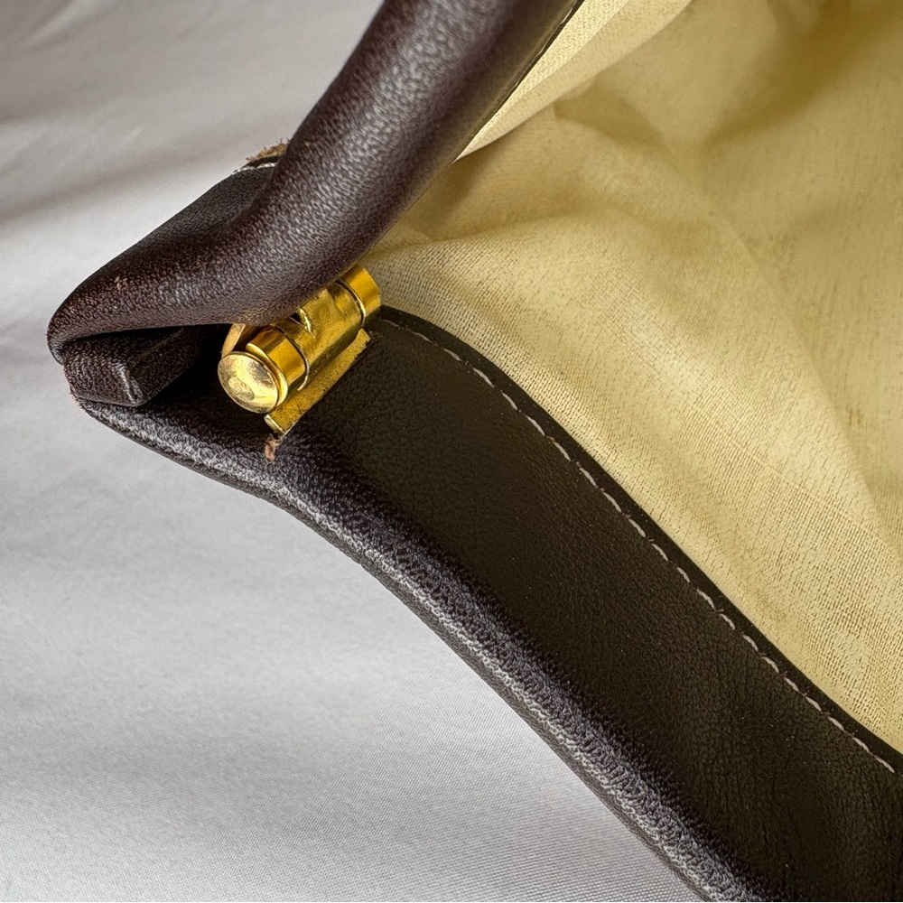 ❌SOLD❌ LOEWE Suede Clutch with Hinged Structured Opening - Picture 7 of 12